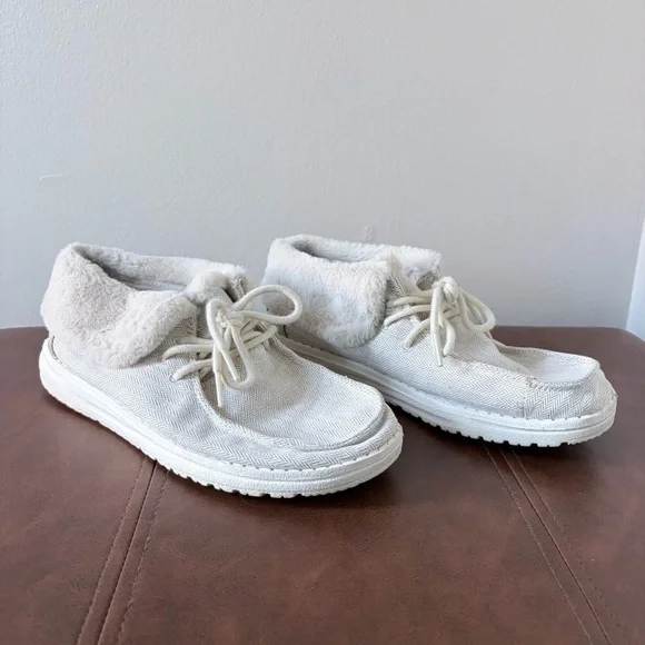 Hey Dude Britt Shoe - Picture 1 of 7